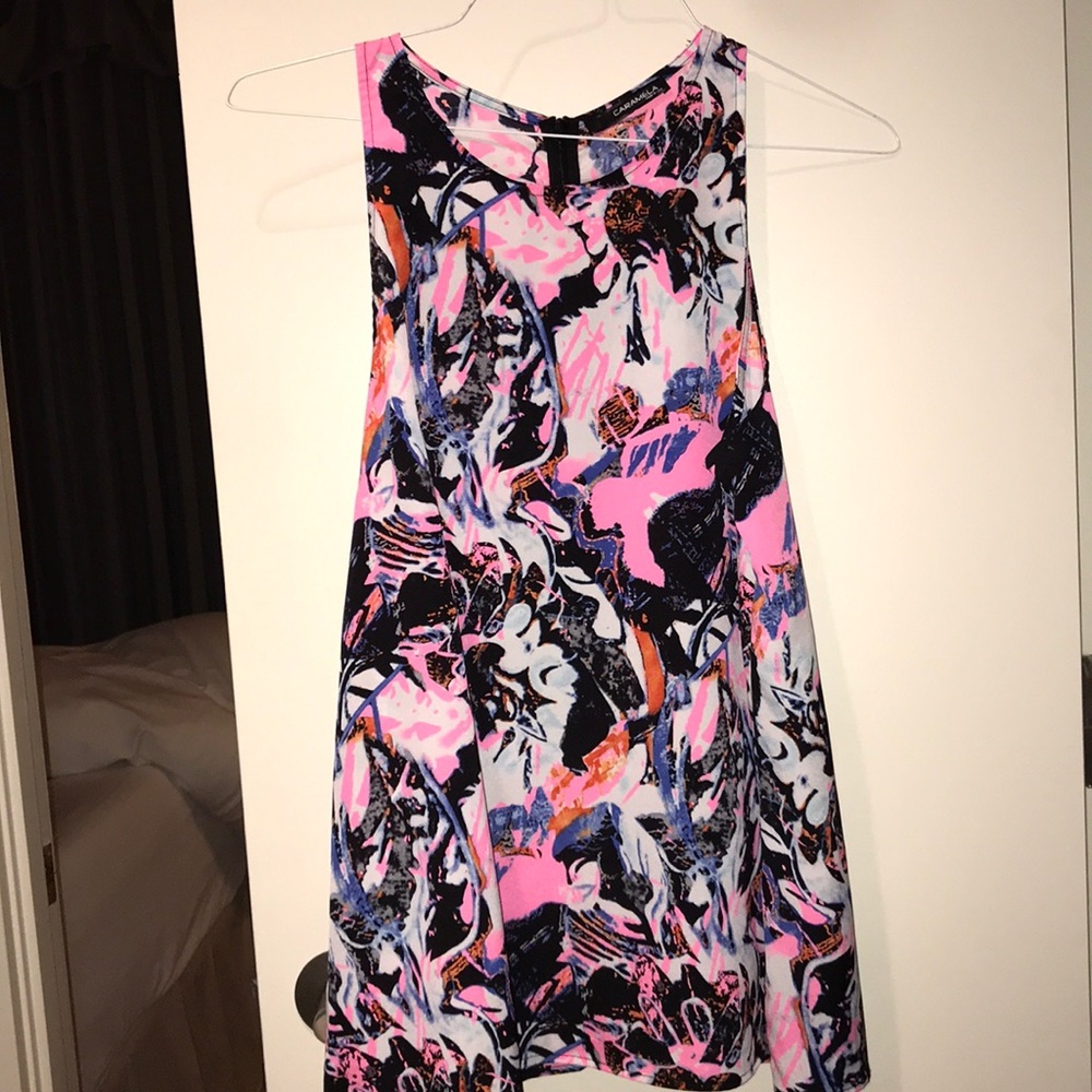 Flowy tank